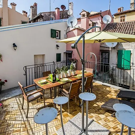 Semesterbostad Casa Smeralda *